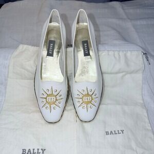Bally Starry White Leather Embroidered Flats EU 39.5 Gold Crest Made Italy
